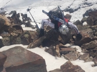 Skiing NW Couloir of Twin Peaks